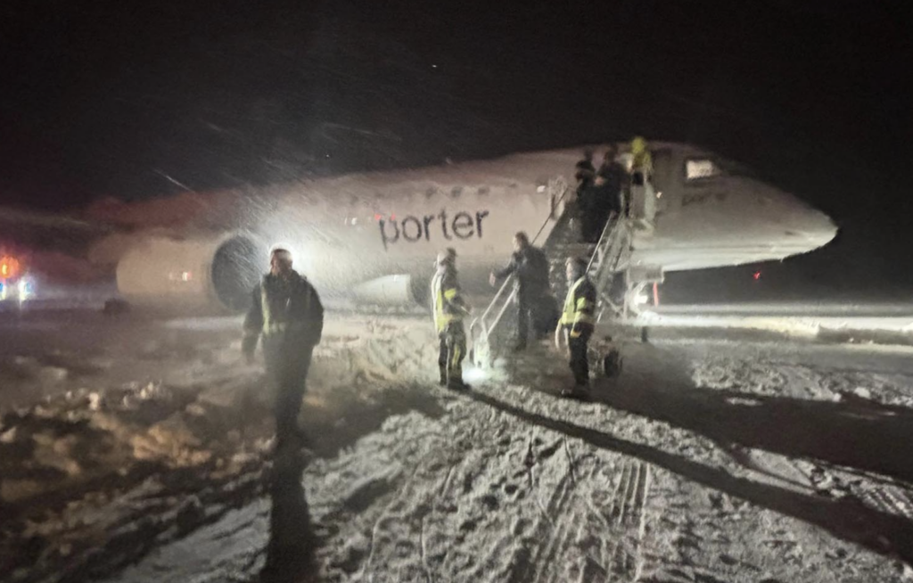 Embraer E195-E2 da Porter sai da pista em Halifax sem causar feridos