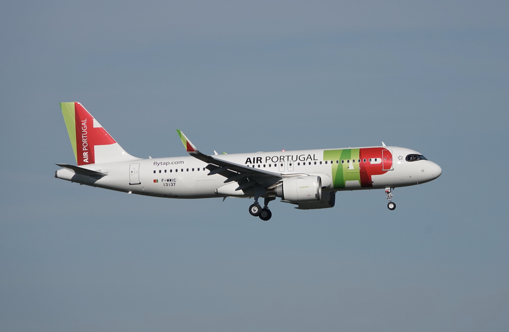 A320neo TAP CS-TVR