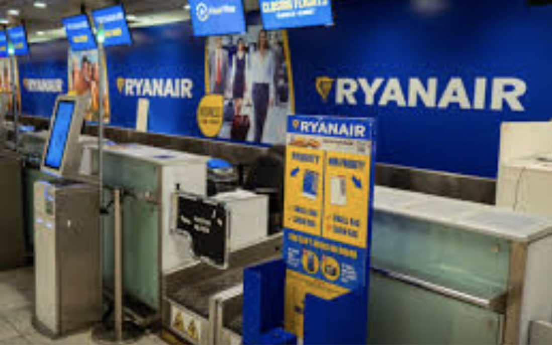 Ryanair altera fecho do check-in e bag drop para 60 minutos antes da partida