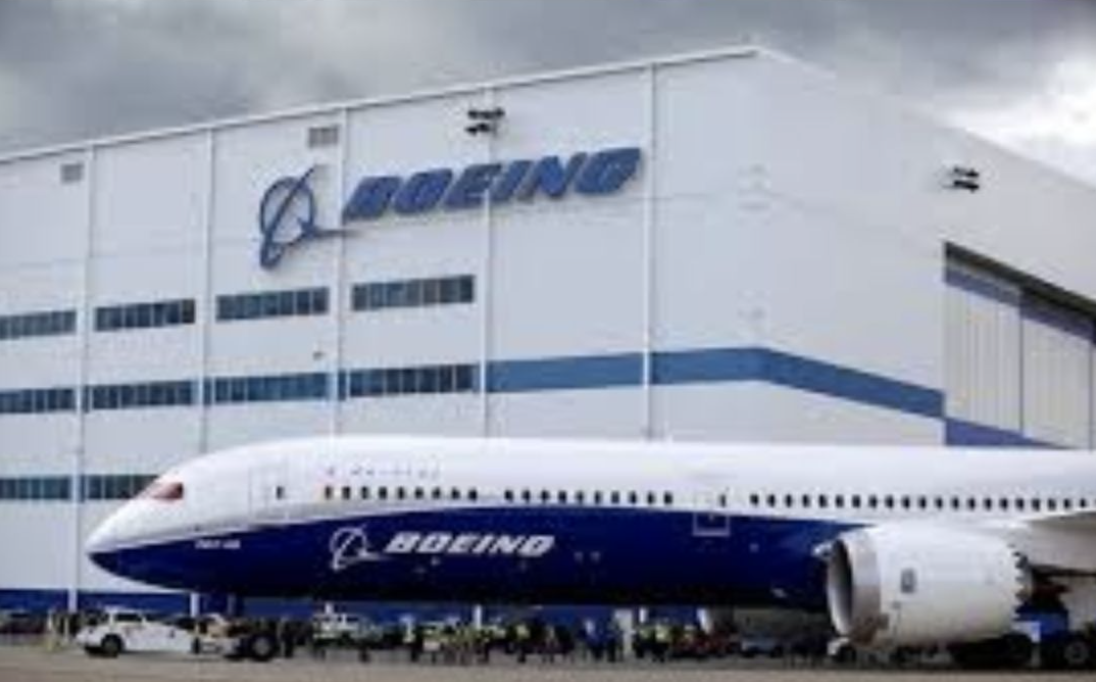 Boeing reduz perdas no primeiro trimestre e carteira de encomendas atinge recorde