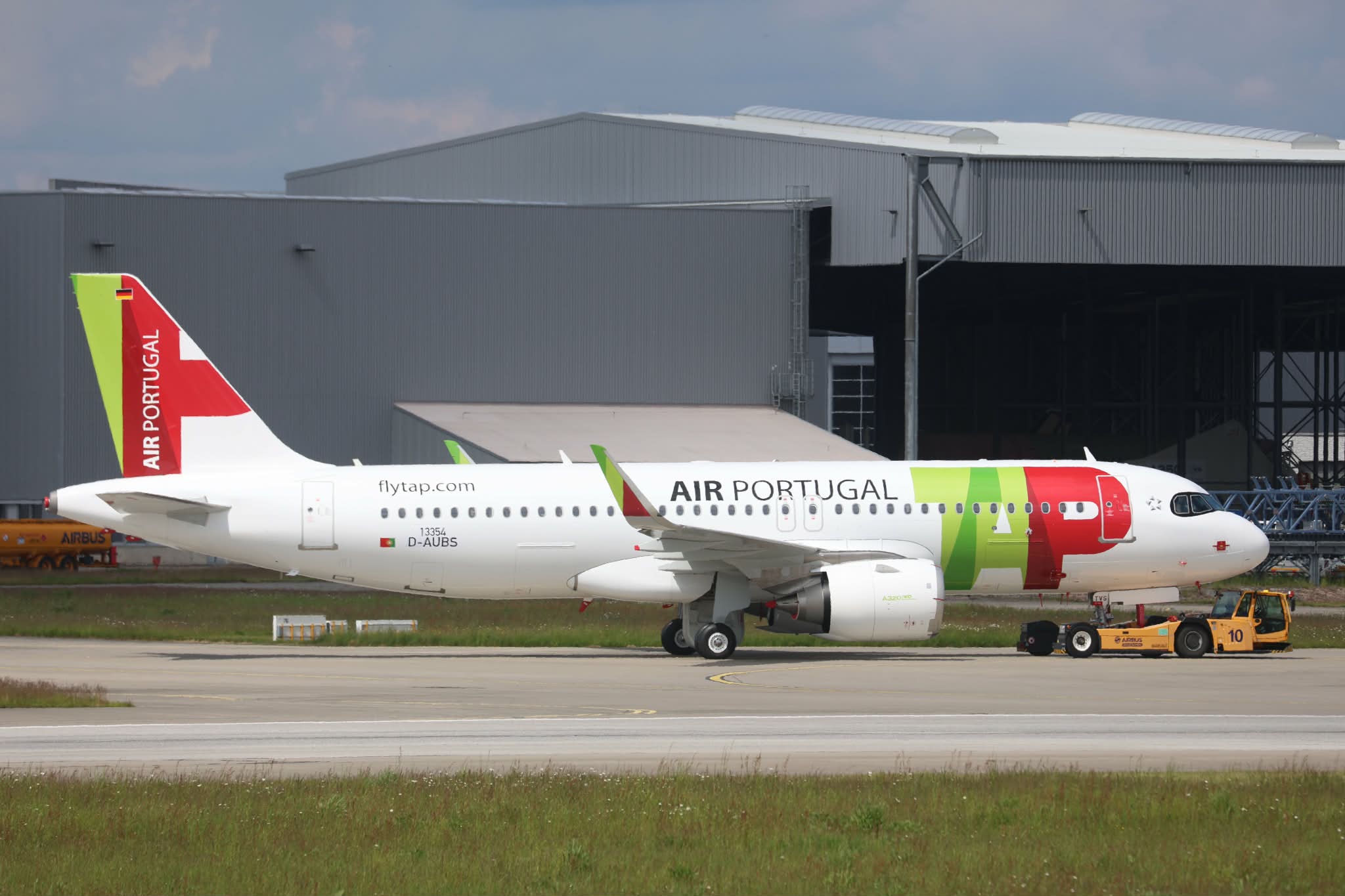 TAP A320neo CS-TVS