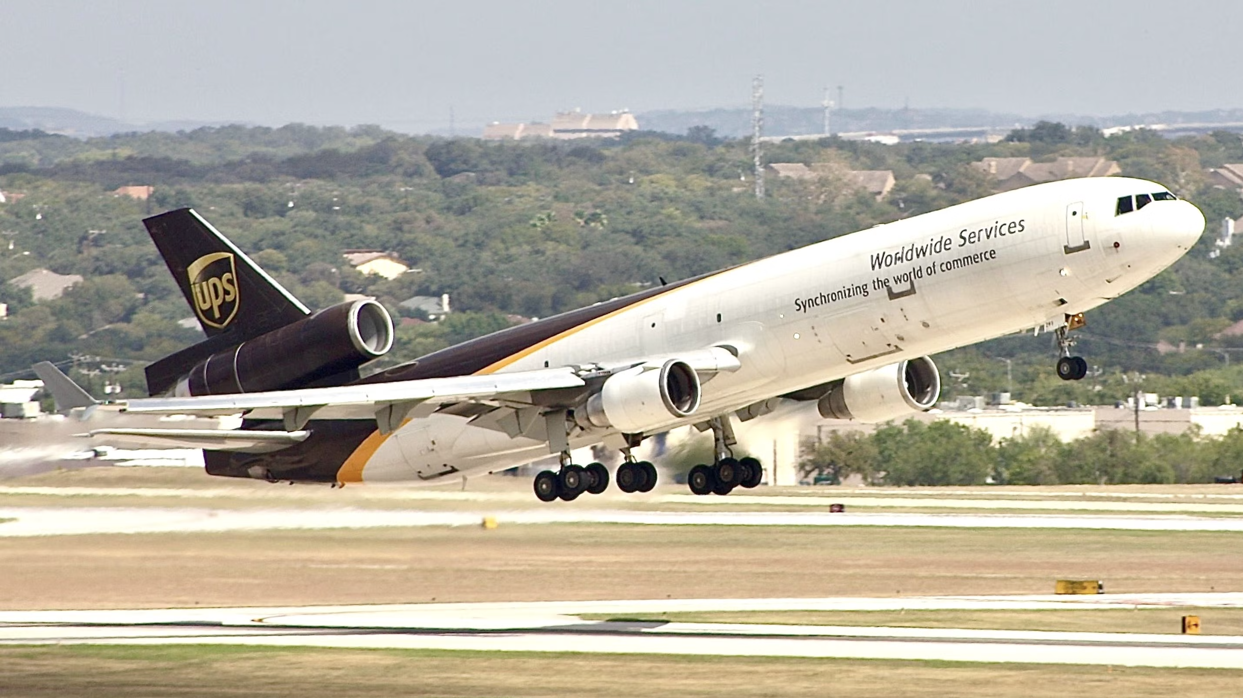 UPS MD-11F